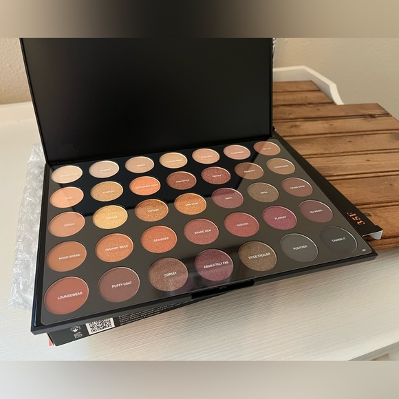 Morphe Other - 🆕 Morphe 35F “Fall into Fabulous” Eyeshadow Palette & Sonia Kashuk Makeup Bag